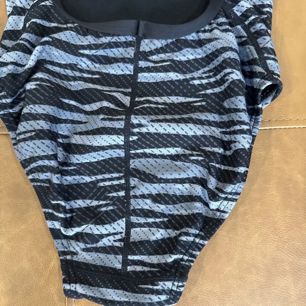 TYR Grey Black Crypsis Cutout Sporty One Piece Bathing Swimsuit Size 32
